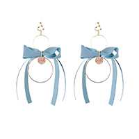 レディースファッションブランドmayla classicのピアス／イアリング、キャロディ・イヤオブジェ カラーはブルー/イヤリング BL/CE 指定なし 指定なし 指定なし