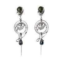 レディースファッションブランドmayla classicのピアス／イアリング、進撃の巨人 アイコニック イヤオブジェ カラーはリヴァイ/イヤリング BK/CE 指定なし 指定なし 指定なし