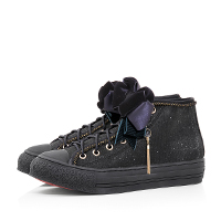 レディースファッションブランドmayla classicのスニーカー、アンハールフ カラーはダークナイト DN 指定なし フラット ラウンドトゥ