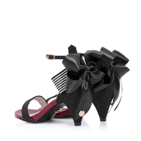 レディースファッションブランドmayla classicのサンダル、プリンセス・ファンタンラトゥール カラーはローディクローチェ・エル・サント・クロワ LC ヒール 5.0cm オープントゥ