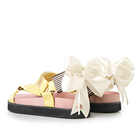 レディースファッションブランドmayla classicのサンダル、プリンセス・レーブ ドール カラーはエルフリーデ・エル・サント・クロワ EF ベルト／ストラップ 2.0cm ラウンドトゥ