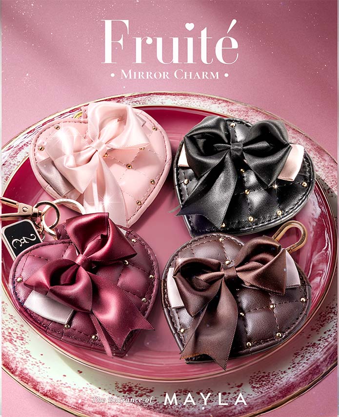 まみむめも フラワーチャーム モノグラム ジッピーパース Bag Charm Moppie Pastel | MAISONIREM